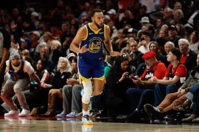 Warriors instant analysis: Steph Curry’s record-breaking effort not enough to beat Blazers